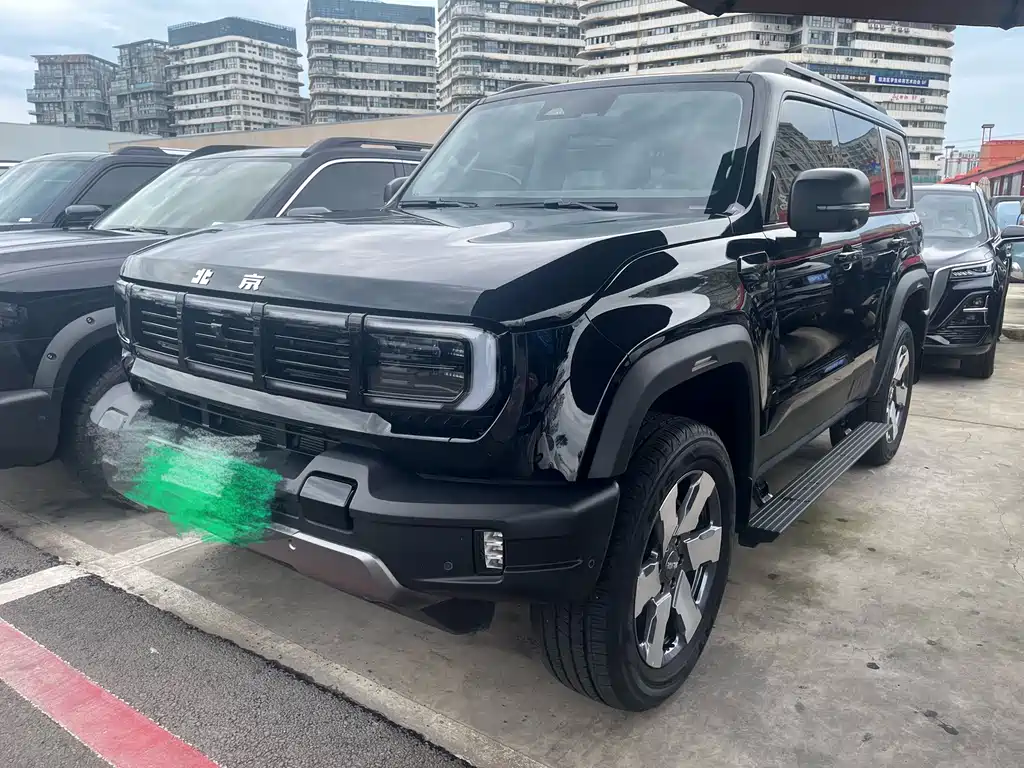 BAIC BJ40 Extended Range 2025 — фото 1