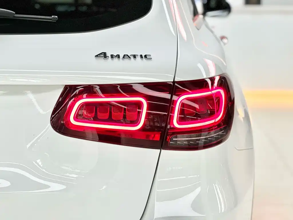 Mercedes-Benz GLC 2020 — фото 17