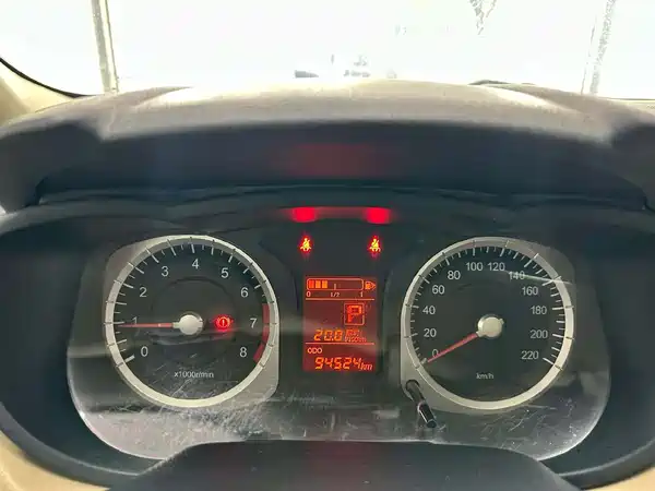 Venucia R50 2013