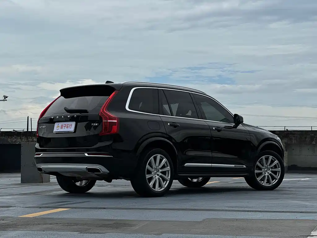 Volvo XC90 2019 — фото 9