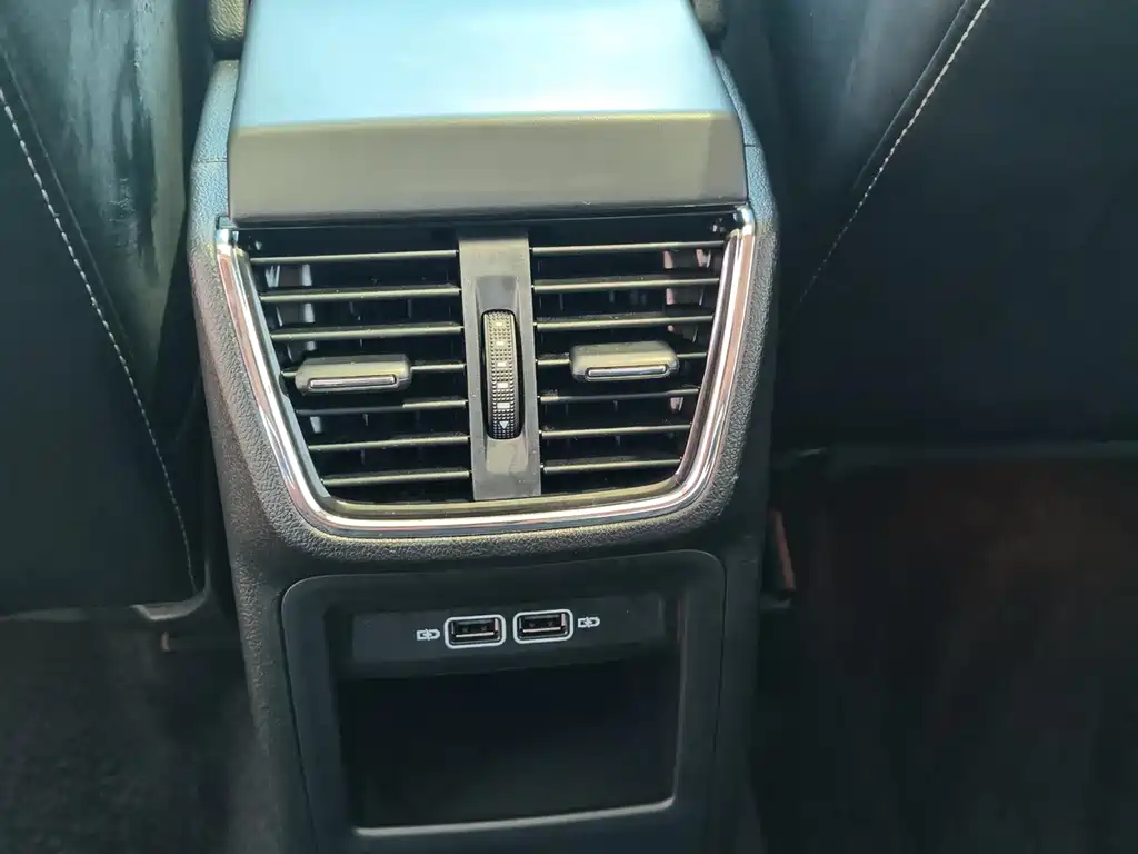 Skoda Octavia 2020 — фото 9