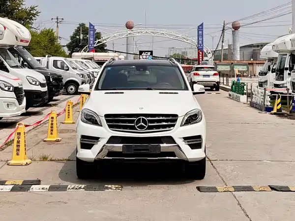 Mercedes-Benz M-Class 2015