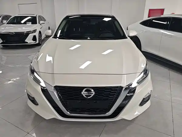 Nissan Teana 2022