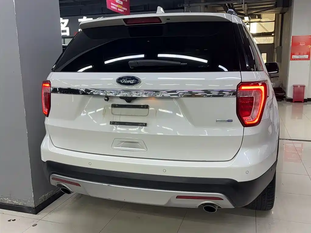 Ford Explorer 2016 — фото 6