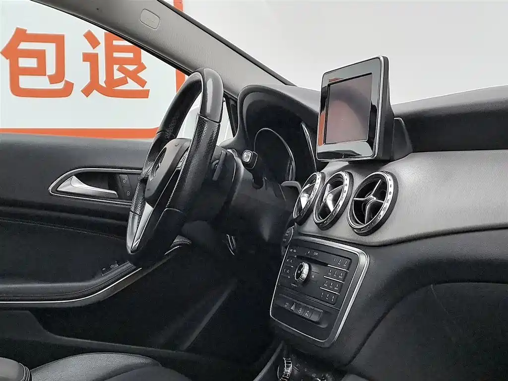 Mercedes-Benz GLA 2016 — фото 22