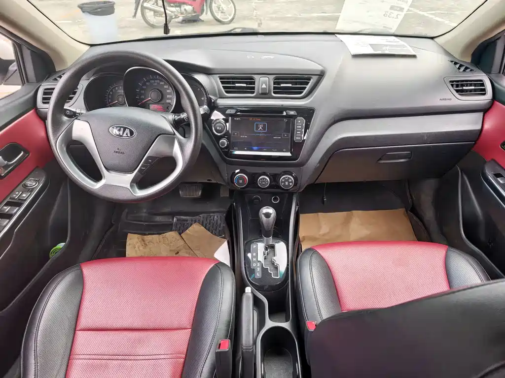 Kia K2 2015 — фото 15