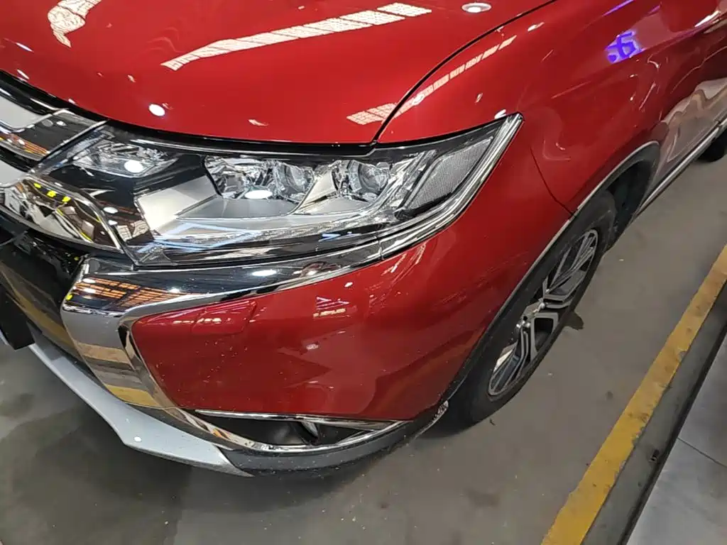 Mitsubishi Outlander 2017 — фото 24