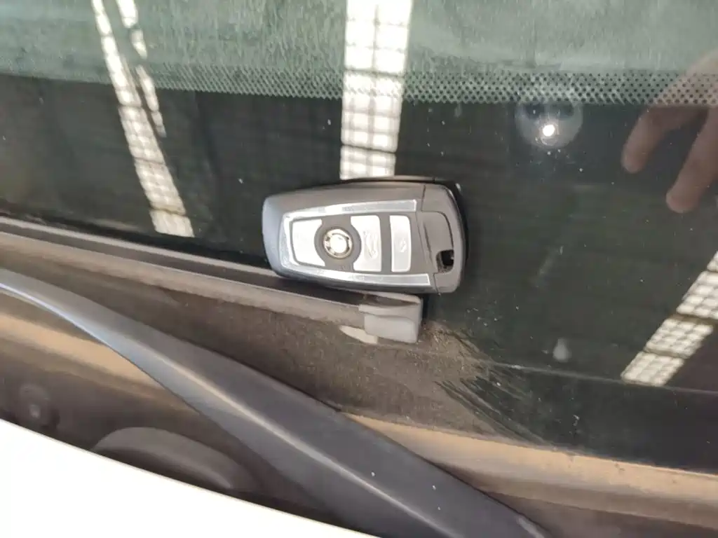 BMW 5 Series 2015 — фото 9