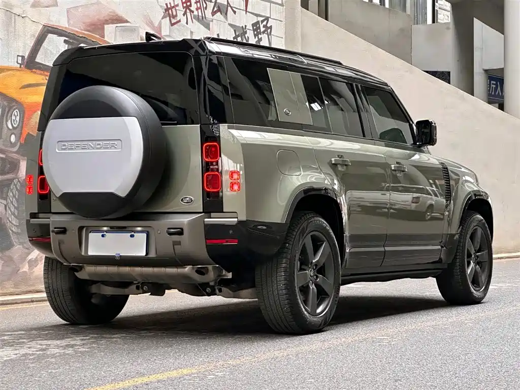 Land Rover Defender 2022 — фото 5