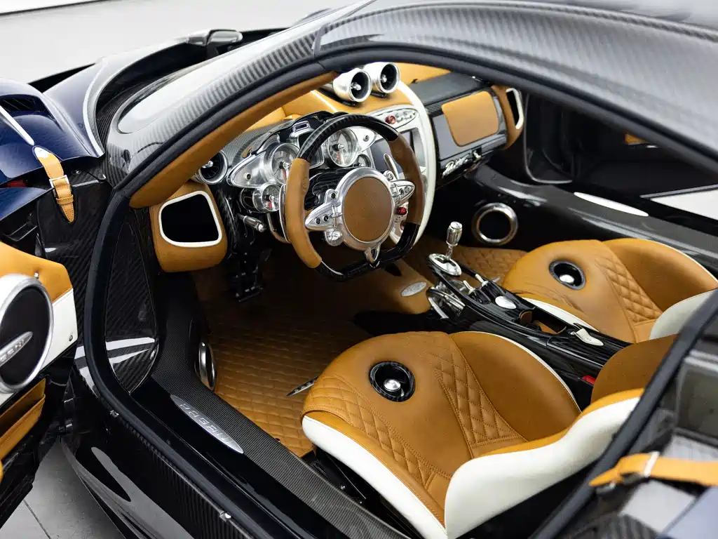 Pagani Huayra 2025 — фото 18