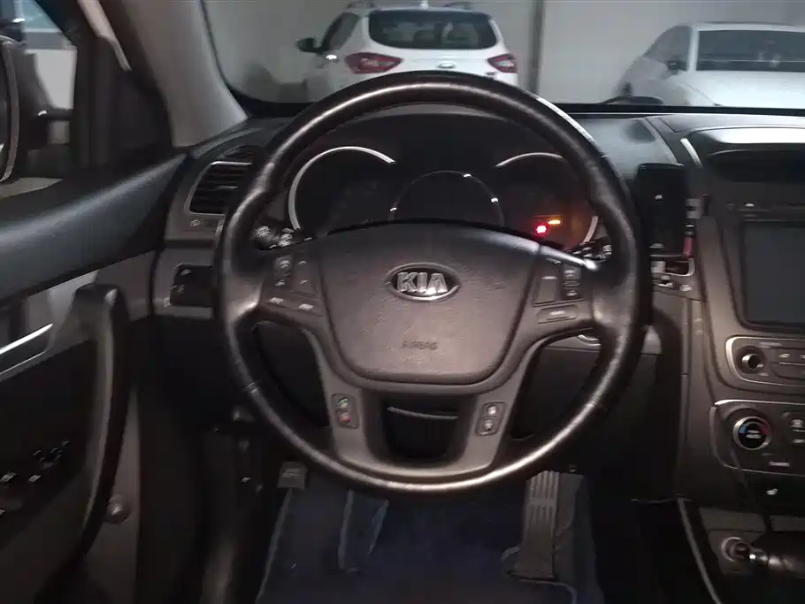 Kia Sorento 2015 — фото 15