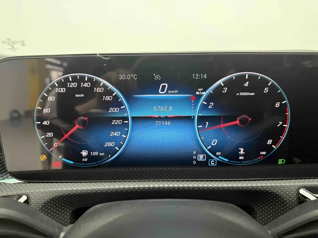 Mercedes-Benz A-Class 2022 — фото 11