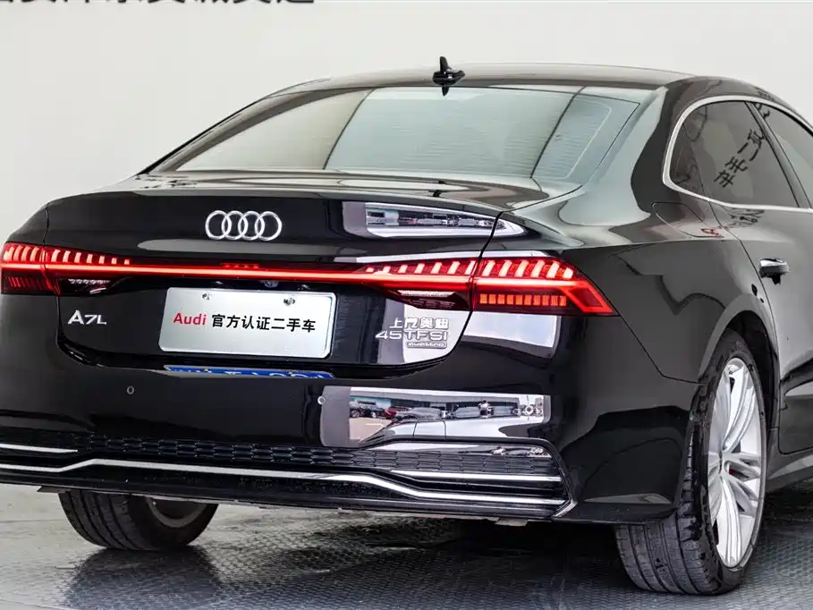 Audi A7L 2025 — фото 25