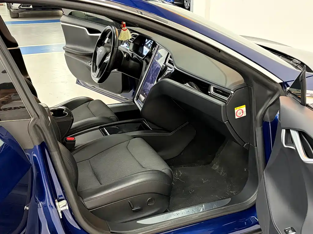 Tesla Model S 2018 — фото 6
