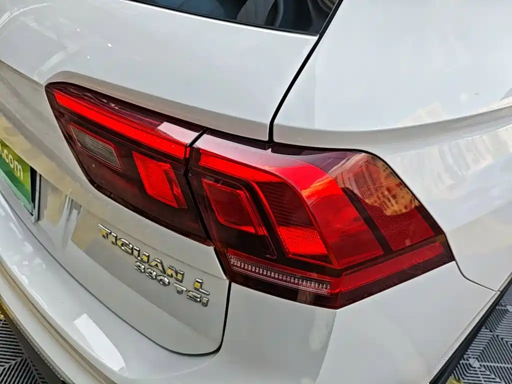 Volkswagen Tiguan L 2020 — фото 8