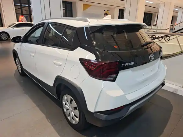 Toyota Yaris L 2020