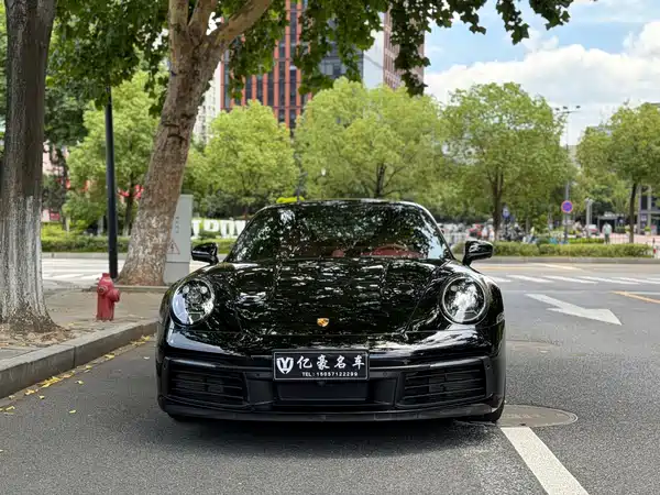 Porsche 911 2021