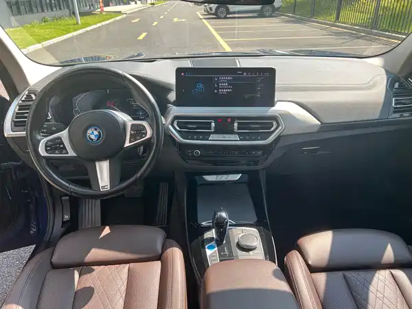 BMW iX3 2022