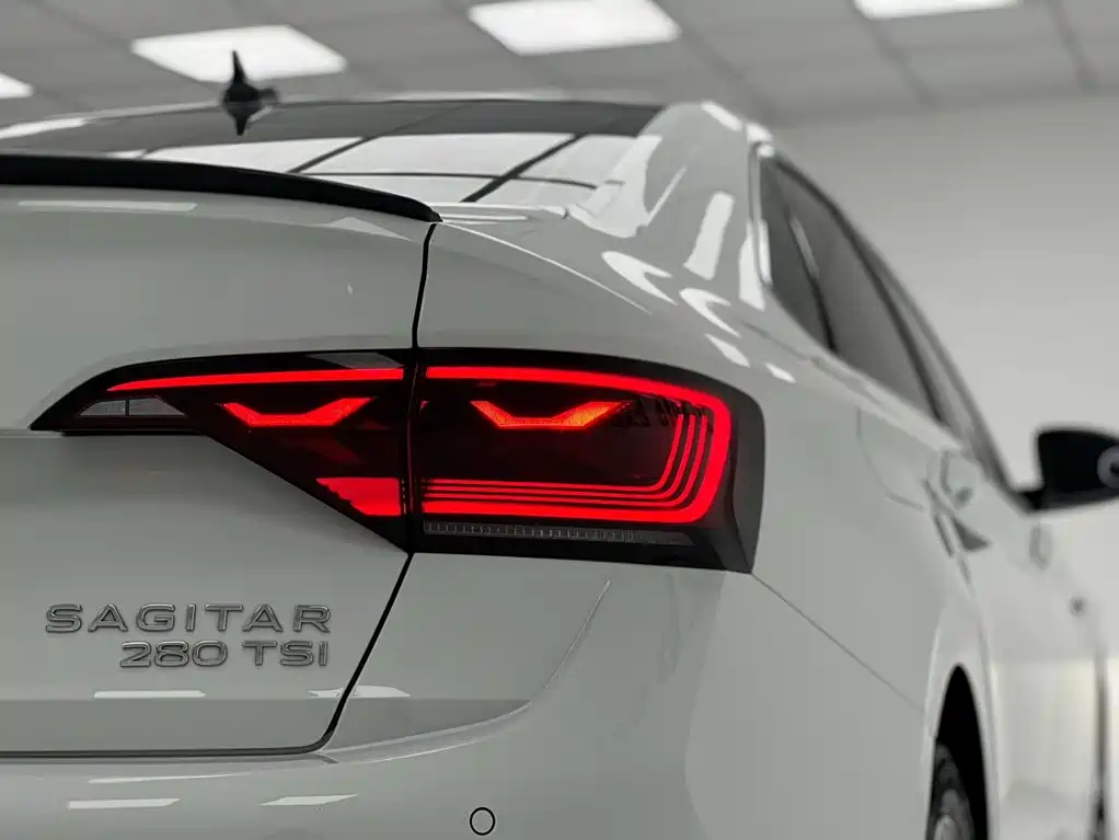 Volkswagen Sagitar 2022