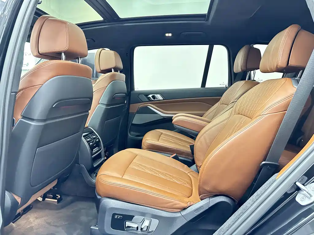 BMW X7 2021 — фото 11