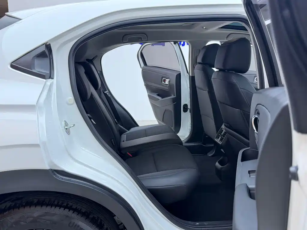 Honda Vezel 2023 — фото 14