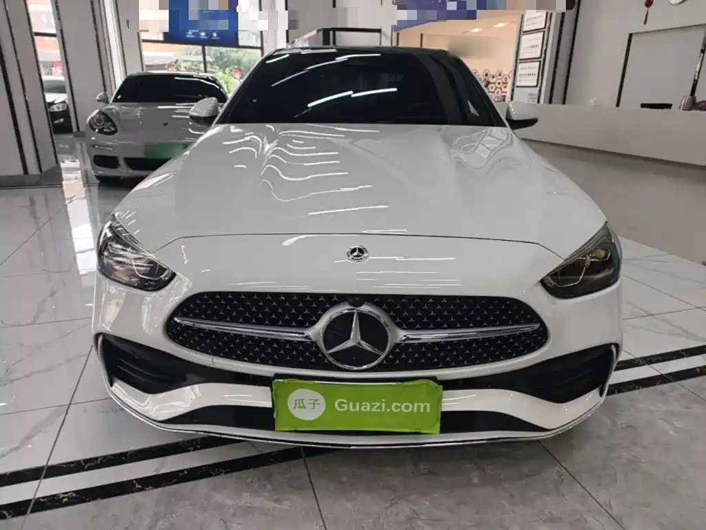Mercedes-Benz C-Class 2024