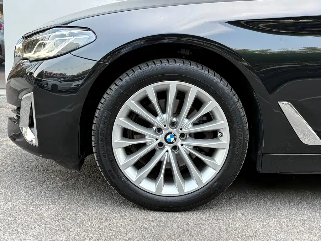 BMW 5 Series 2022