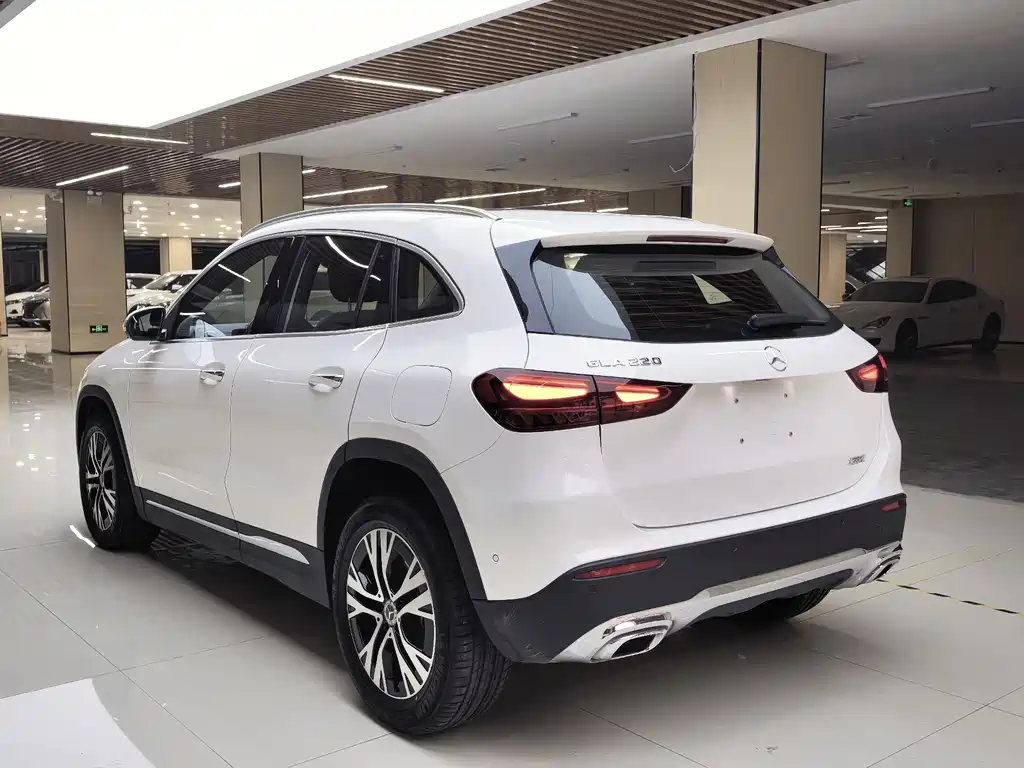 Mercedes-Benz GLA 2024 — фото 20