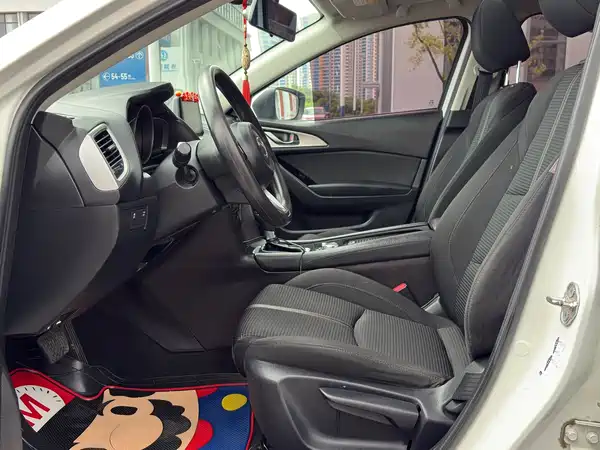 Mazda 3 Axela 2019