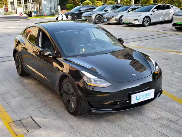 Tesla Model 3 2023