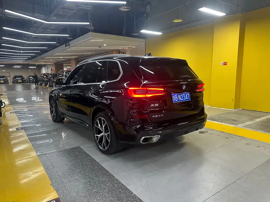 BMW X5 2021 — фото 16