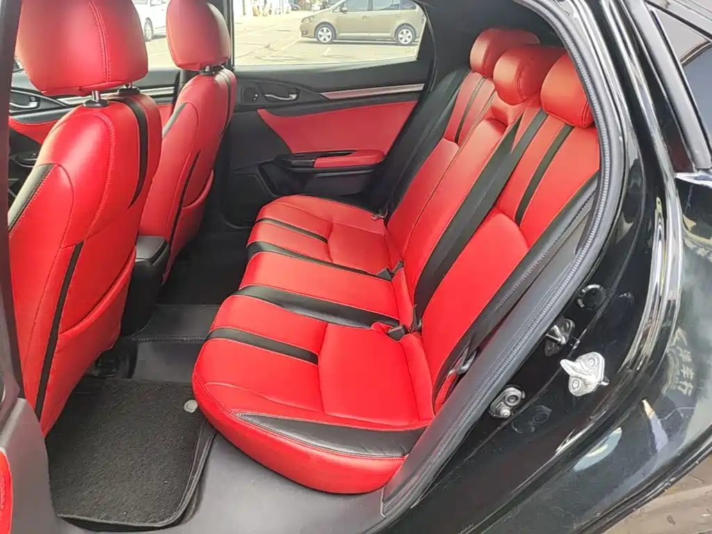 Honda Civic 2020 — фото 17