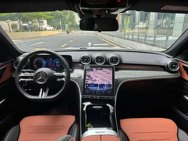 Mercedes-Benz C-Class 2025