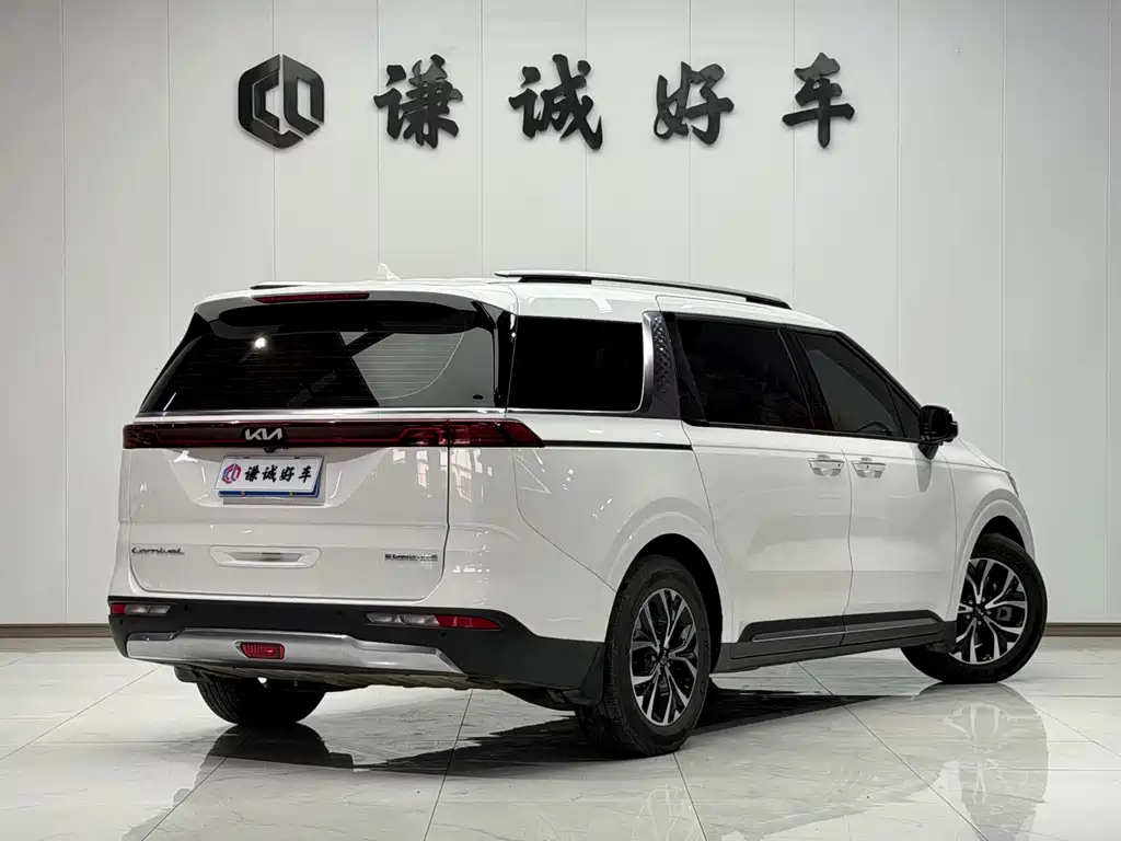 Kia Carnival 2022 — фото 7