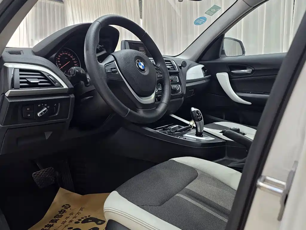 BMW 1 Series 2016 — фото 10