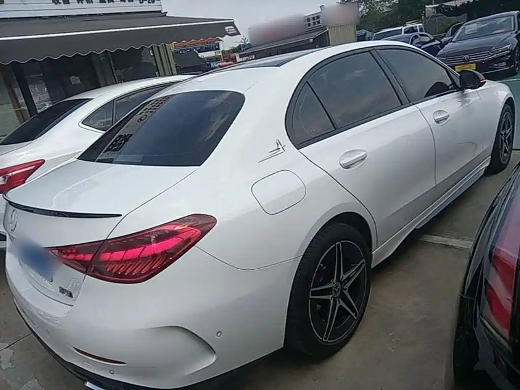 Mercedes-Benz C-Class 2024