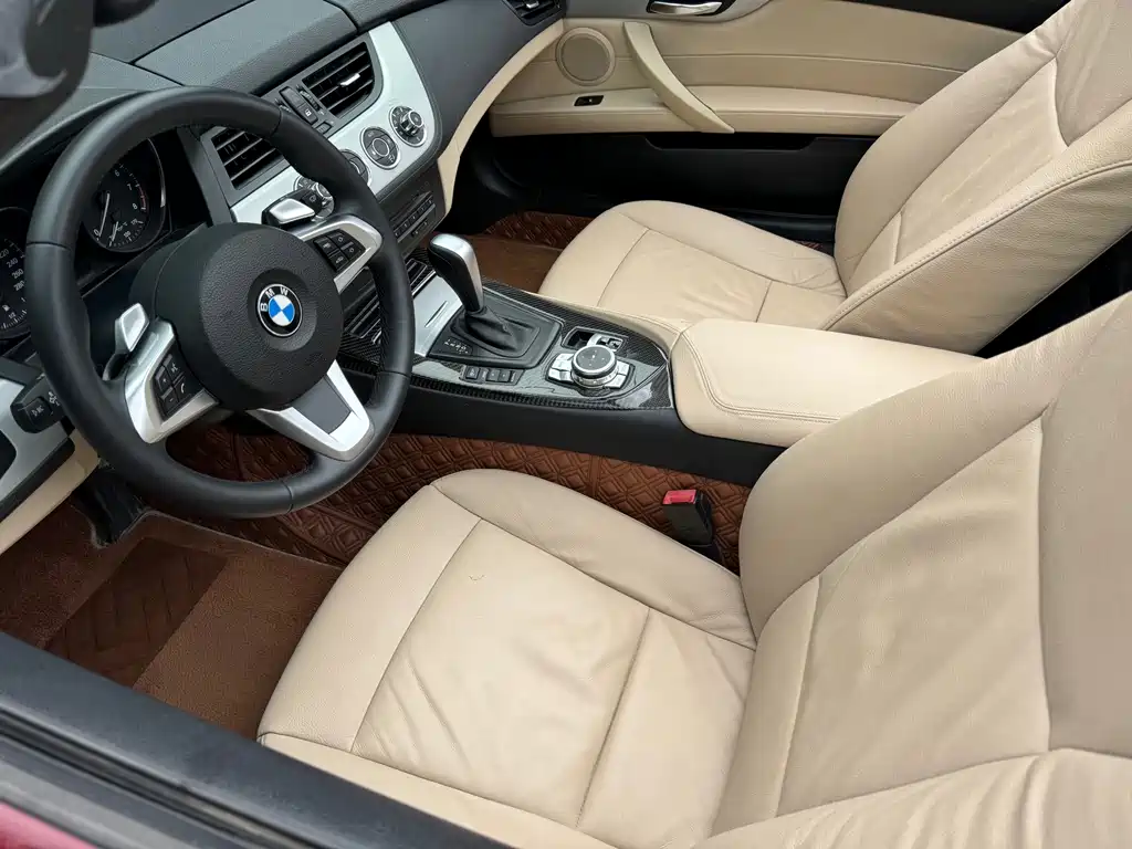 BMW Z4 2011 — фото 14