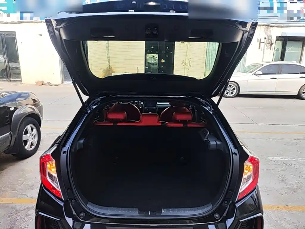 Honda Civic 2020 — фото 19