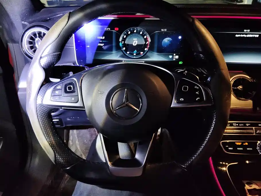 Mercedes-Benz E-Class 2017 — фото 15