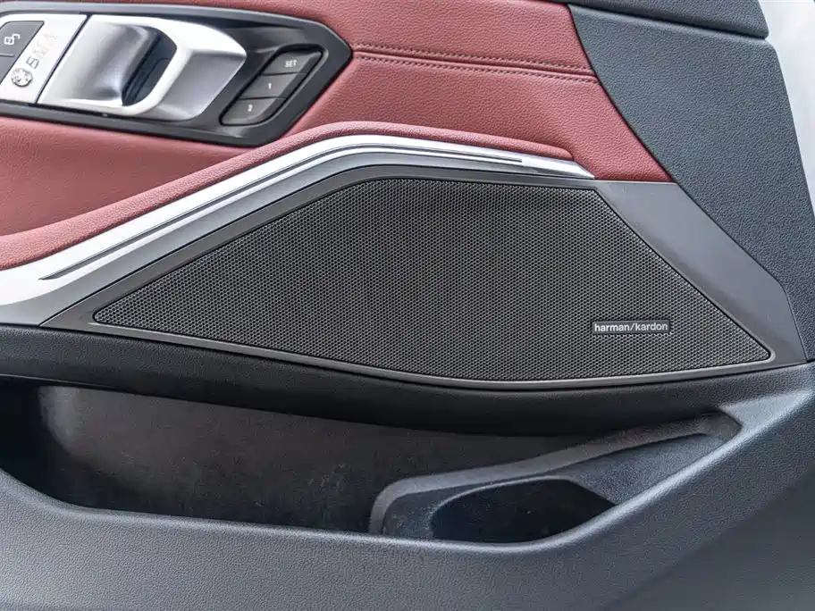 BMW 3 Series 2023 — фото 18
