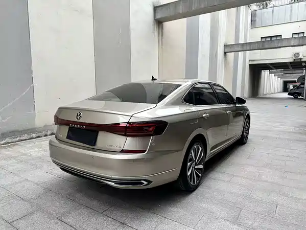 Volkswagen Passat 2022