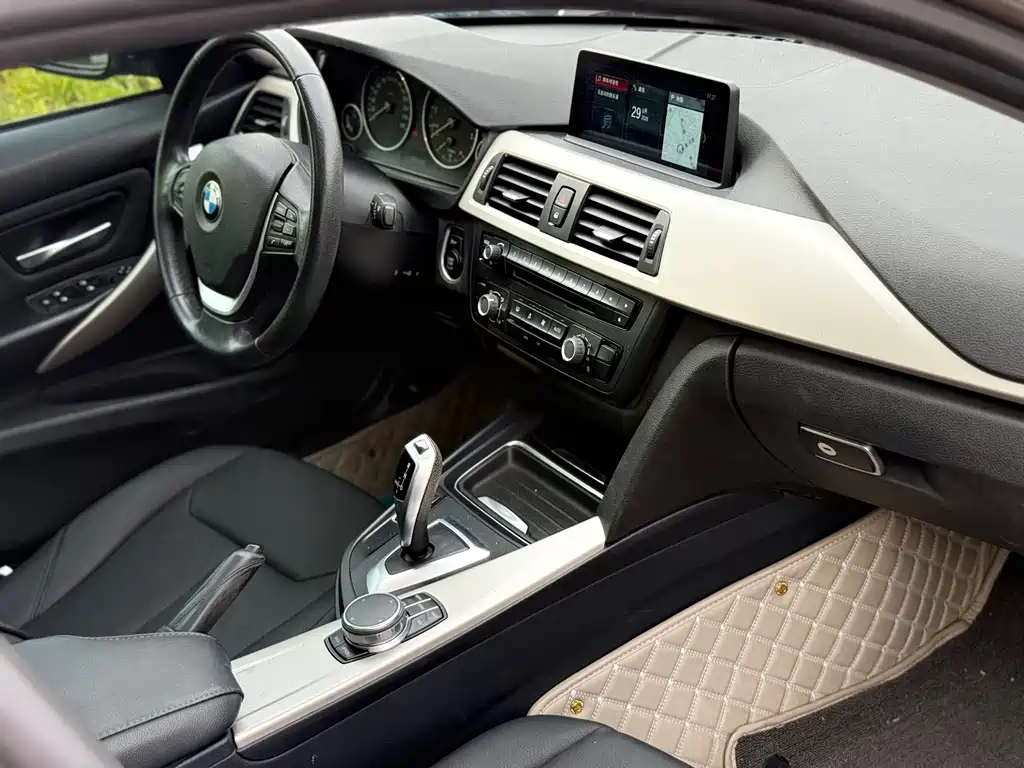 BMW 3 Series 2015 — фото 12