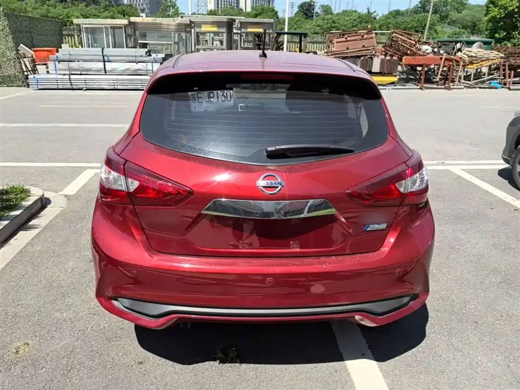 Nissan Tiida 2017 — фото 6