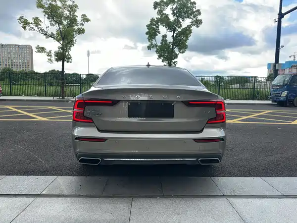 Volvo S60 2021