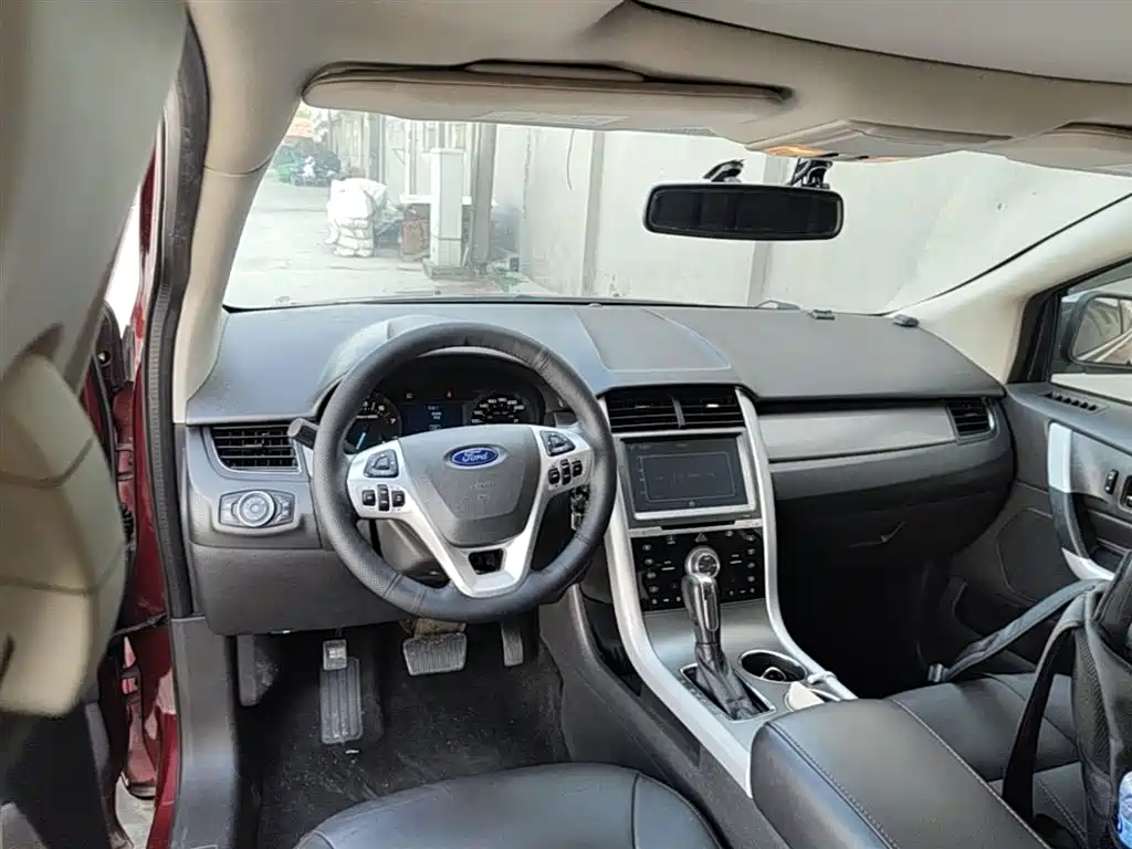 Ford Edge 2015 — фото 10