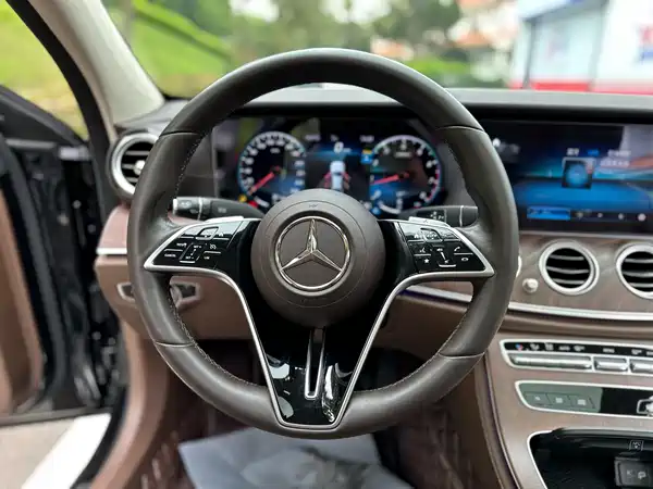 Mercedes-Benz E-Class 2023