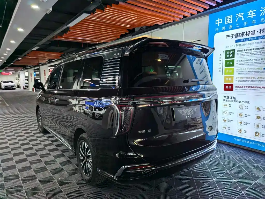 Hongqi HQ9 PHEV 2025 — фото 14