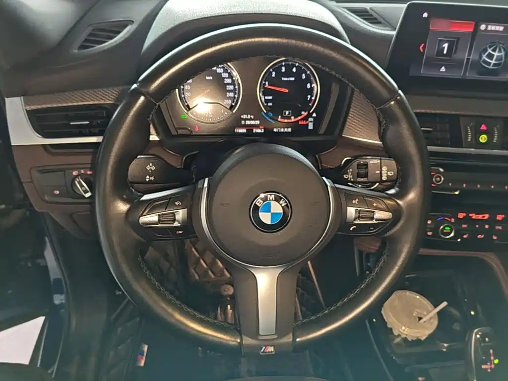 BMW X2 2020 — фото 11