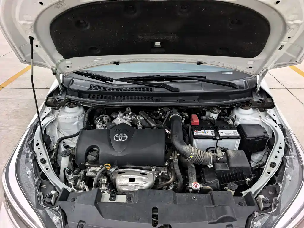 Toyota Yaris L 2023 — фото 15