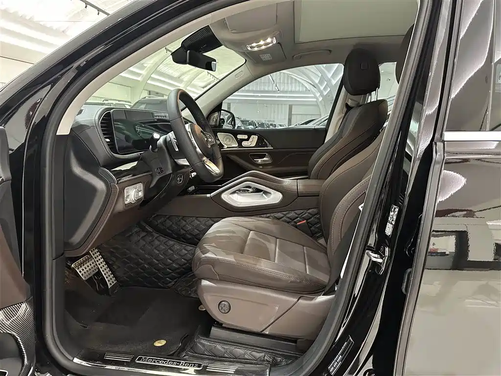 Mercedes-Benz GLS 2023 — фото 6